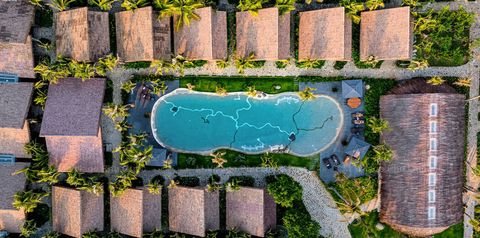 obiekt, teren hotelu, basen