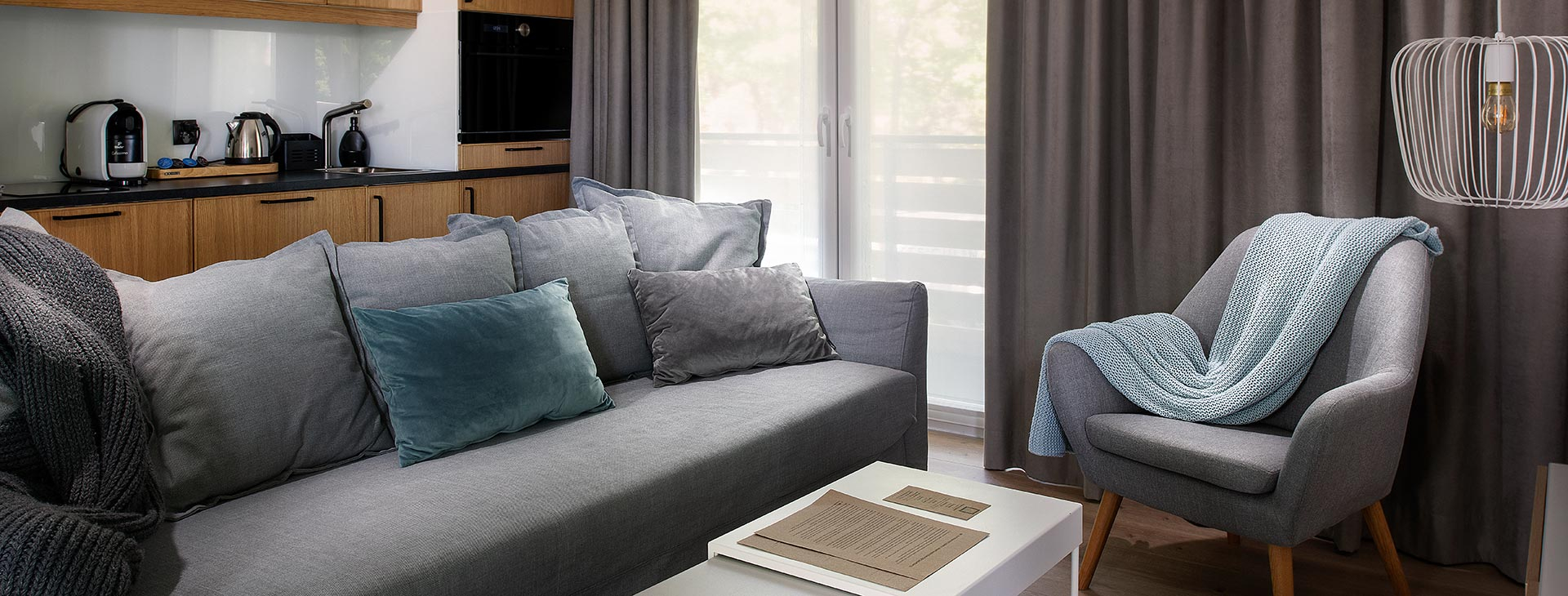 pokój, kuchnia / aneks kuchenny