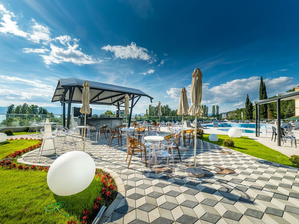 pool bar