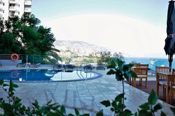 Madeira Regency Cliff