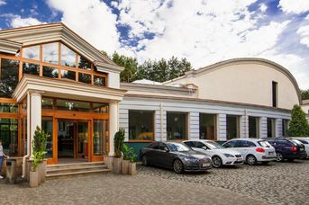 Magellan SPA & Business