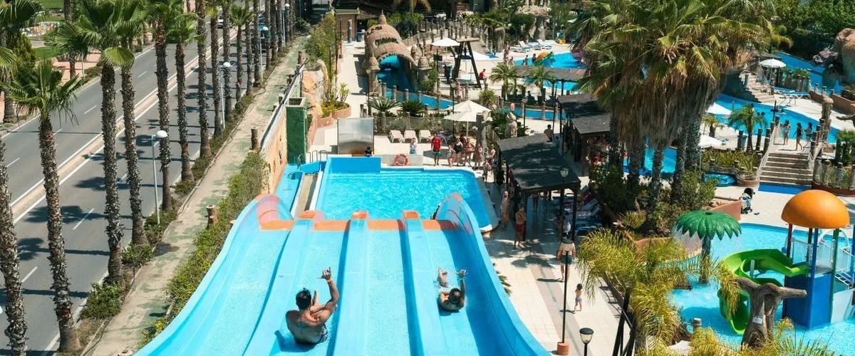 basen, aquapark, zjeżdżalnia