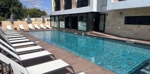 obiekt, teren hotelu, basen