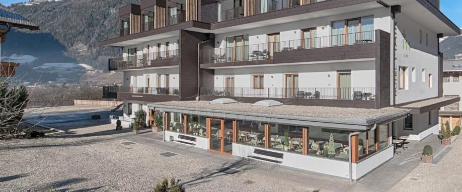 budynek główny, teren hotelu