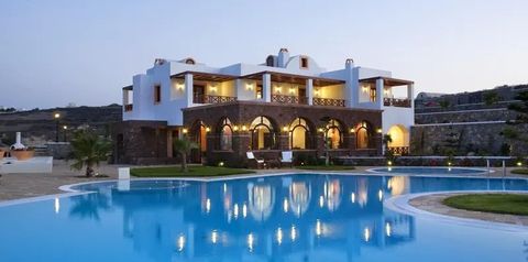 basen, budynek główny