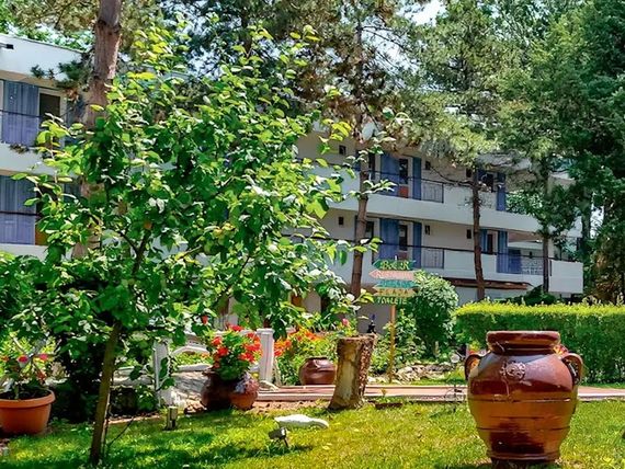 obiekt, teren hotelu