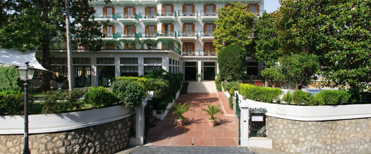 teren hotelu, budynek główny, obiekt
