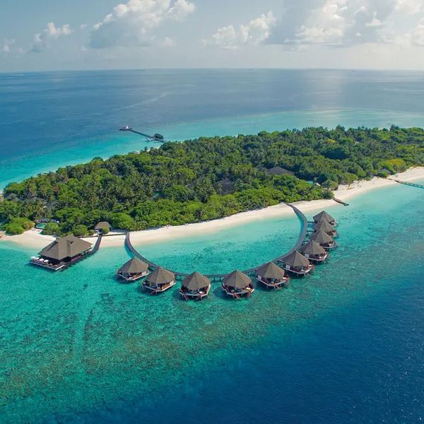Hotel Adaaran Select Meedhupparu Island