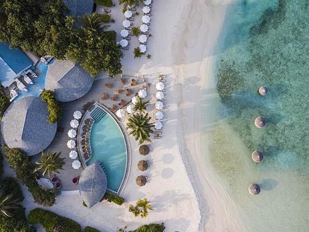 teren hotelu, basen, plaża