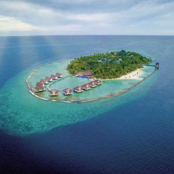 Hotel Ellaidhoo Maldives by Cinnamon (ex. Chaaya Reef)