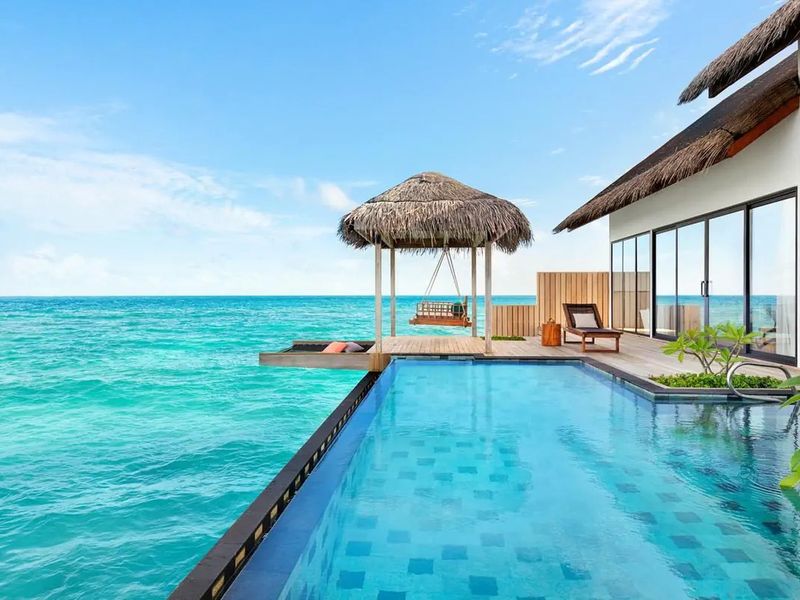 Hilton Amingiri Resort & Spa