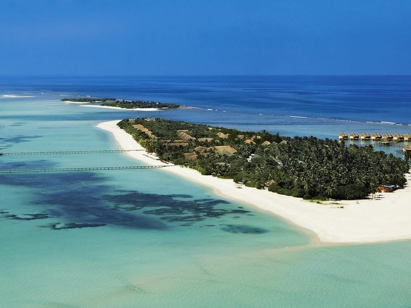 Kanuhura Island Resort & Spa