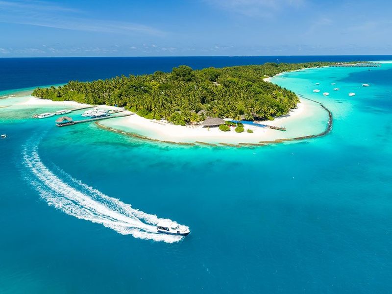 Kuramathi Island Resort