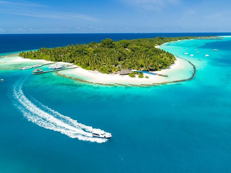 Kuramathi Island Resort: Village, Cottage and Blue Lagoon