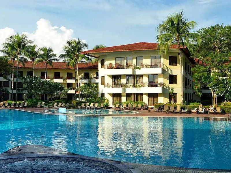 Holiday Villa Beach Resort & Spa Langkawi