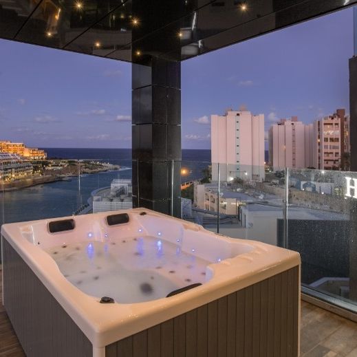 H Hotel
