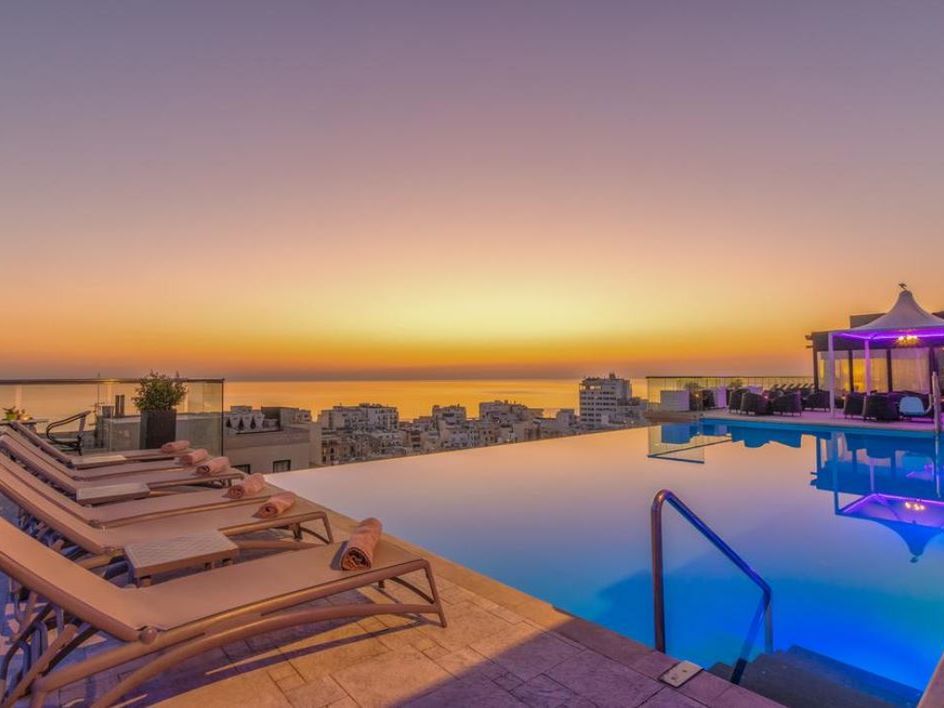 basen, pool bar