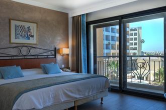 Vivaldi ex Golden Tulip Vivaldi