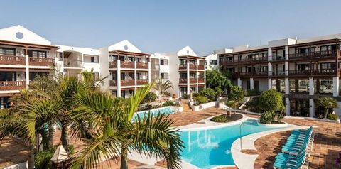 obiekt, teren hotelu, basen