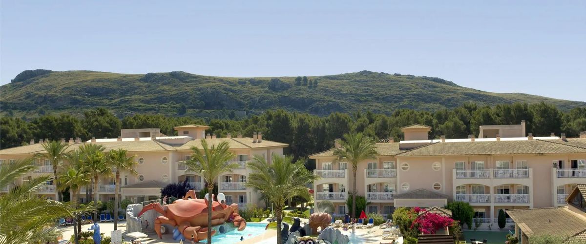 obiekt, teren hotelu, basen