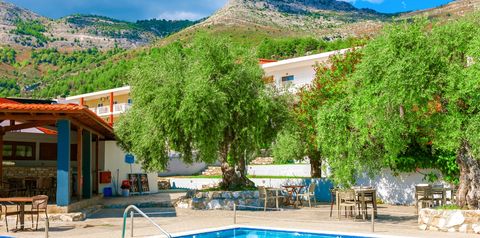 basen, pool bar