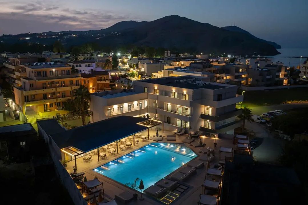 obiekt, teren hotelu, basen