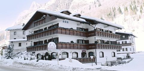 obiekt, budynek główny, teren hotelu