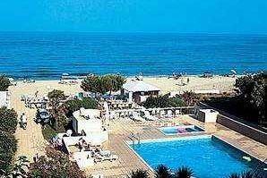 teren hotelu, basen, plaża
