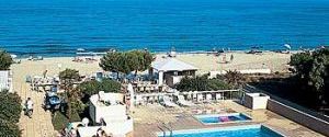 teren hotelu, plaża, basen