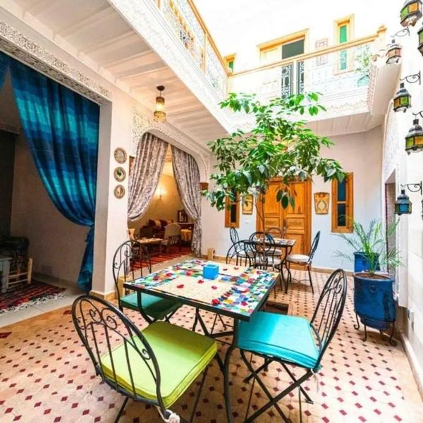 Riad Kiyanjana
