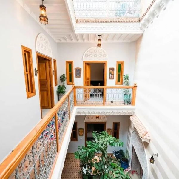 Riad Kiyanjana