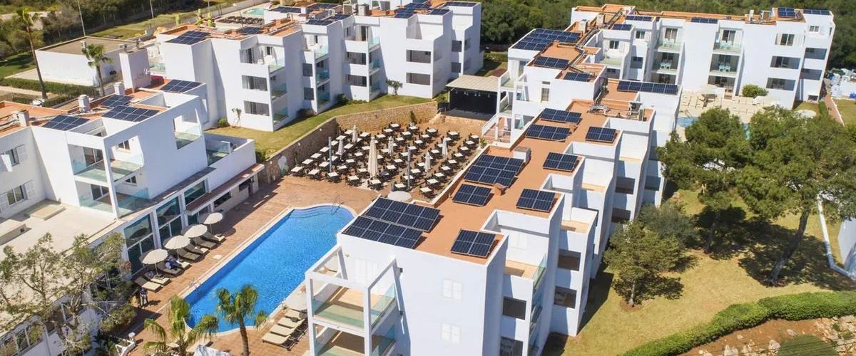 obiekt, teren hotelu, basen