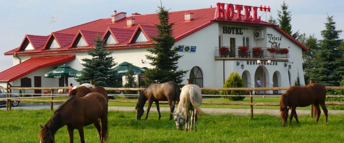 obiekt, teren hotelu