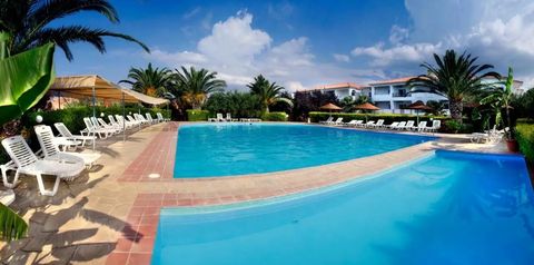 obiekt, teren hotelu, basen