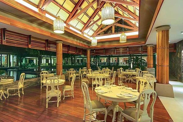 Crystals Beach Resort Belle Mare