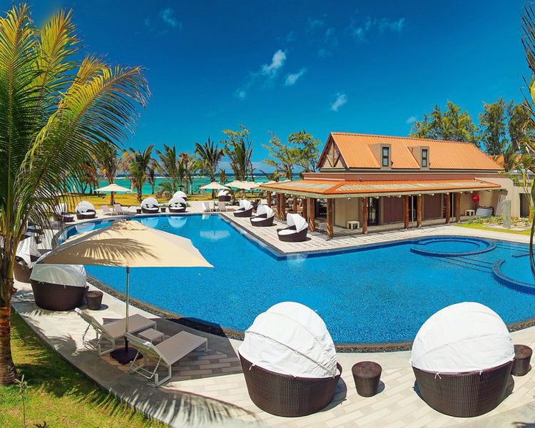 Crystals Beach Resort Belle Mare