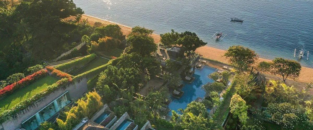 teren hotelu, basen, plaża
