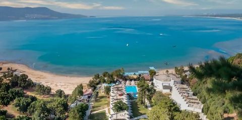 teren hotelu, basen, plaża