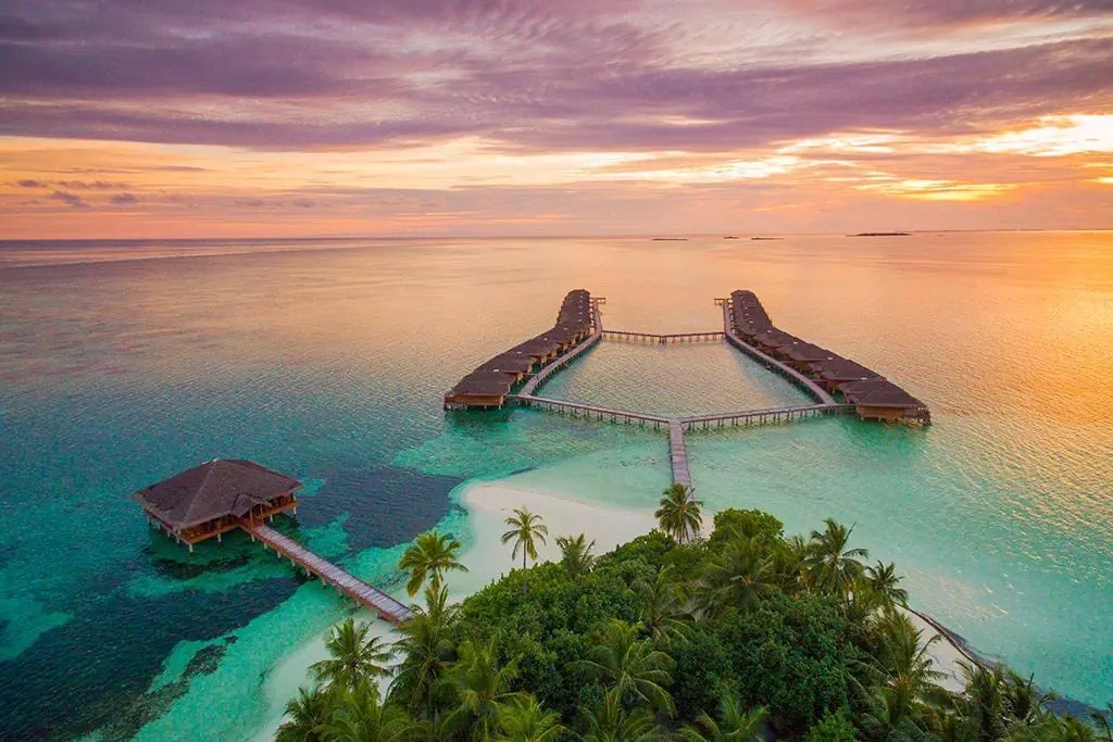 obiekt, teren hotelu