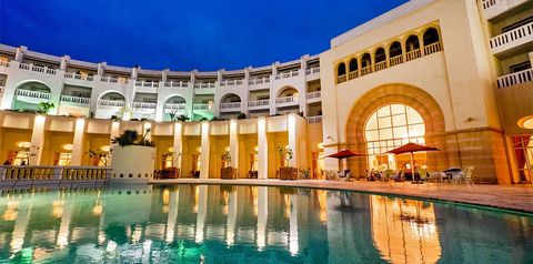 obiekt, teren hotelu, basen