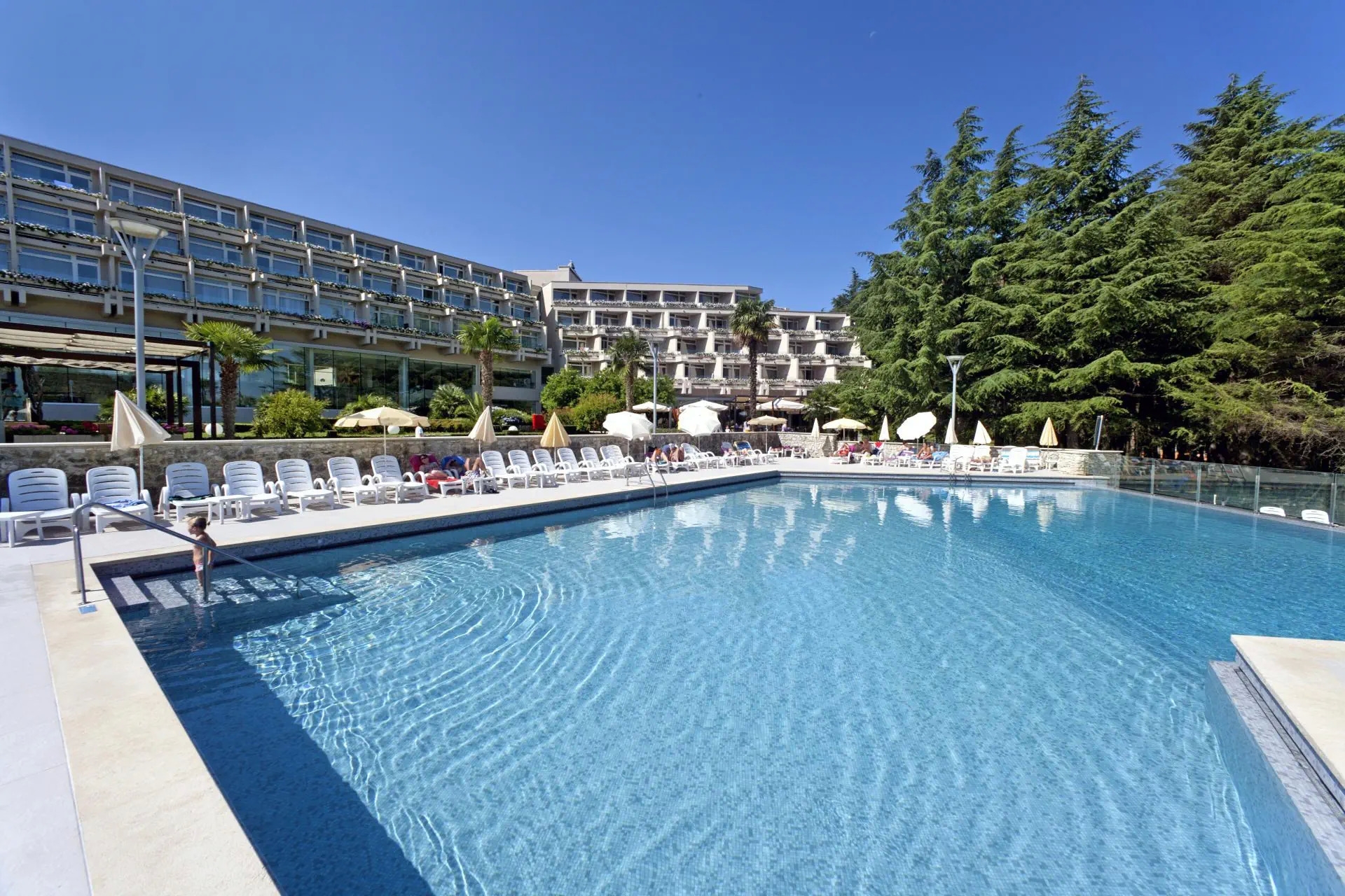 budynek główny, basen