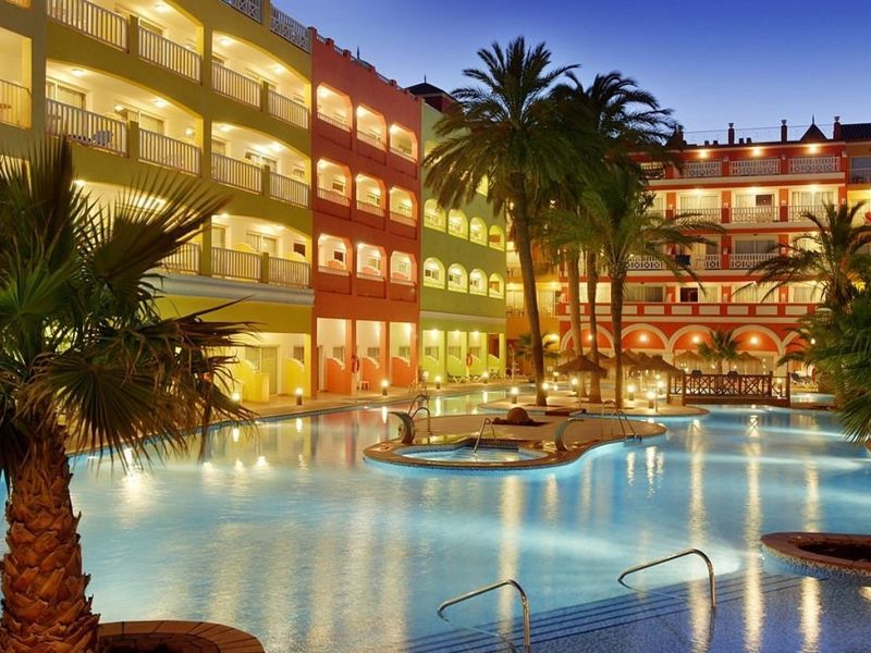 Mediterraneo Bay