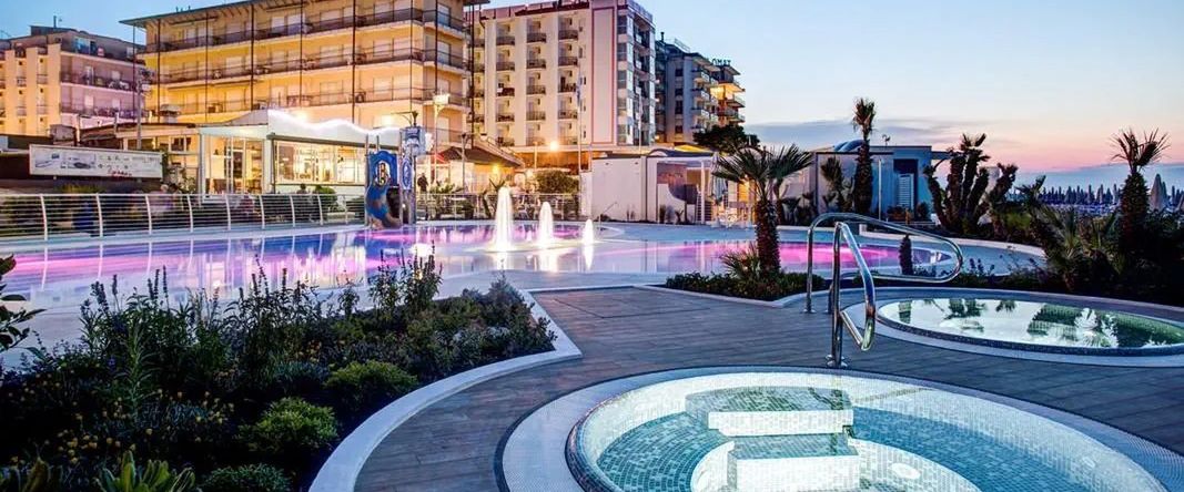 budynek główny, basen