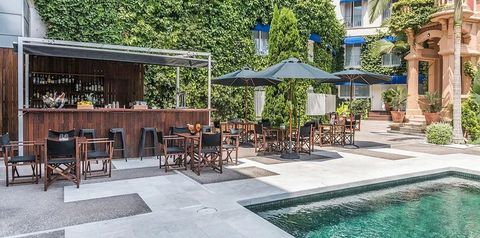 basen, pool bar