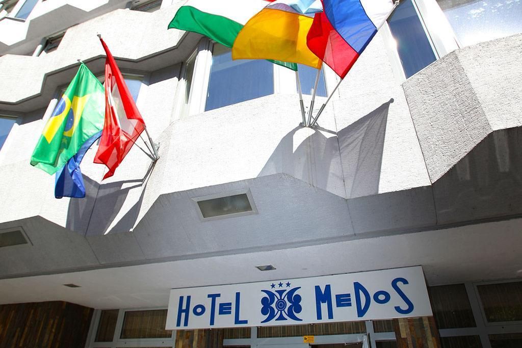 obiekt, budynek główny