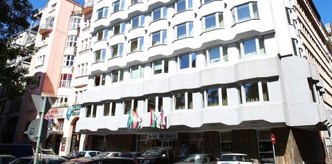 obiekt, budynek główny, teren hotelu