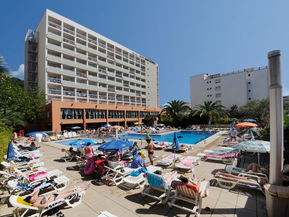 obiekt, teren hotelu