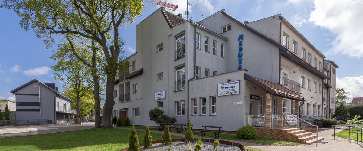 obiekt, budynek główny, teren hotelu