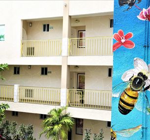 zdjęcie oferty 12 Bees by Kavia