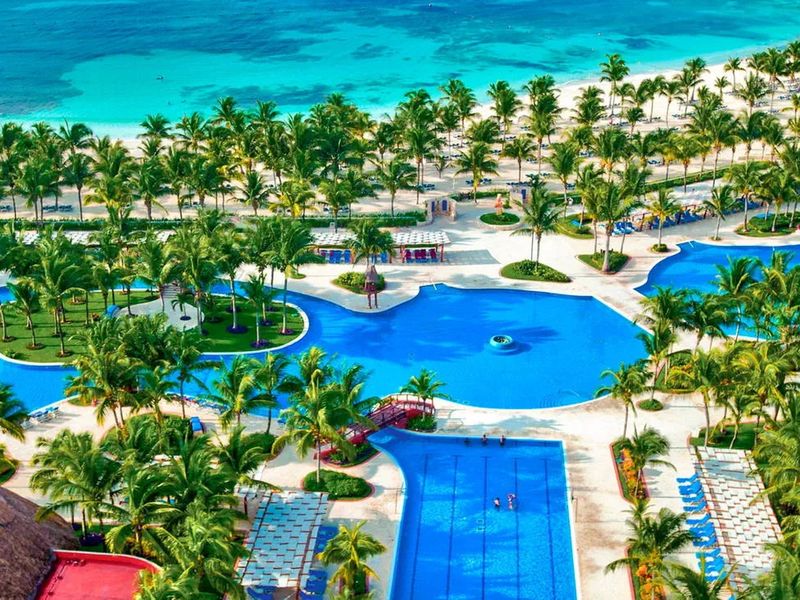 Barcelo Maya Grand Resort